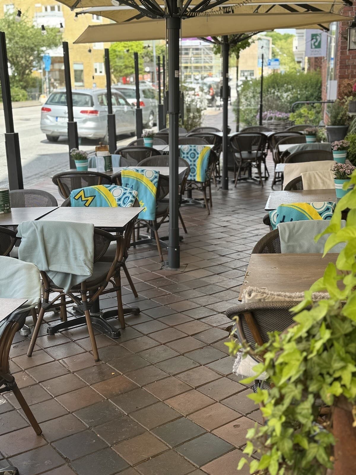 Osteria Qui